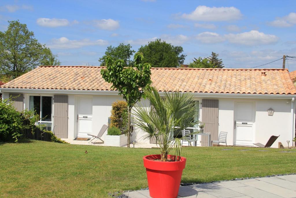 Le Temps Des Hotes Vertou Exterior photo
